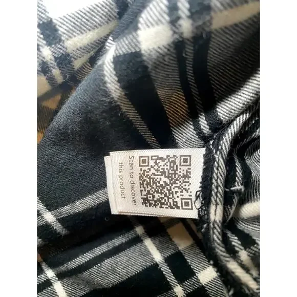 Universal Thread - Black & White Oversized Flannel - XL - Picture 12 of 13